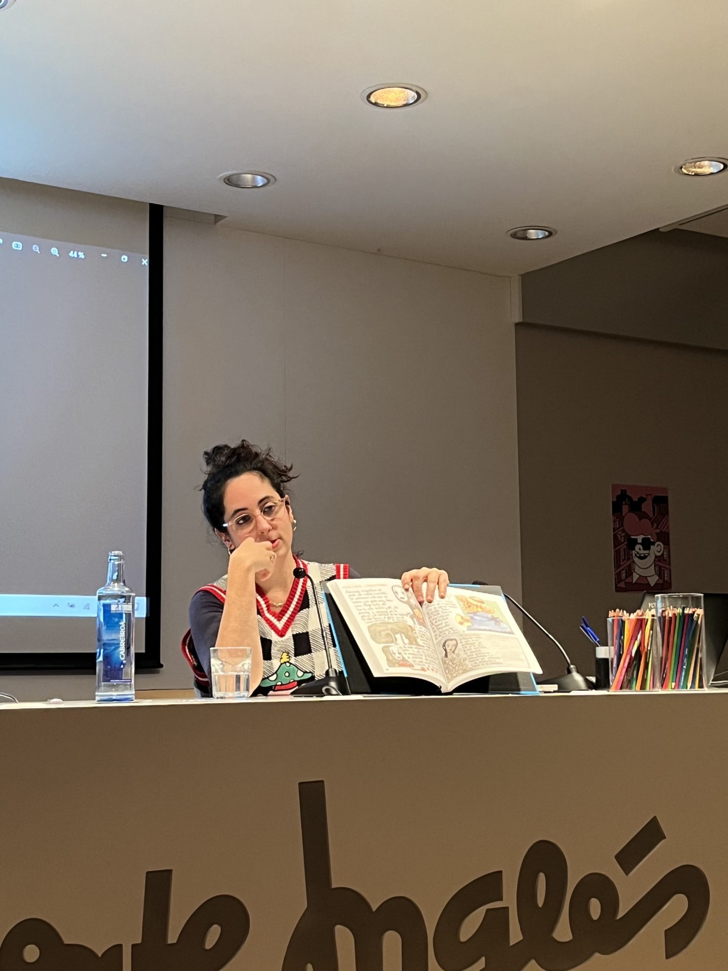 Amaia Arrazola aterriza en Zaragoza para presentar su libro