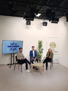 El debate ha tenido lugar en el estudio de televisión de la Facultad de Filosofía y Letras / Saúl Valero